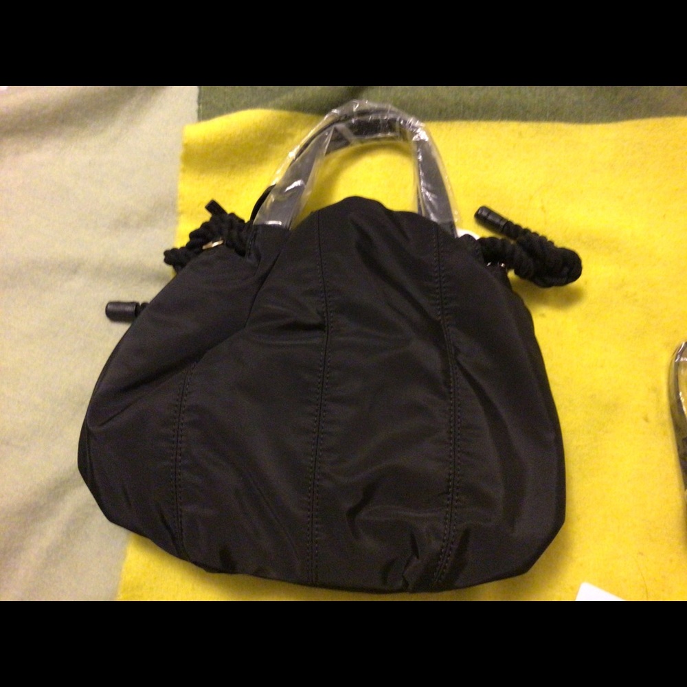 Handbag - Picture 2 of 8